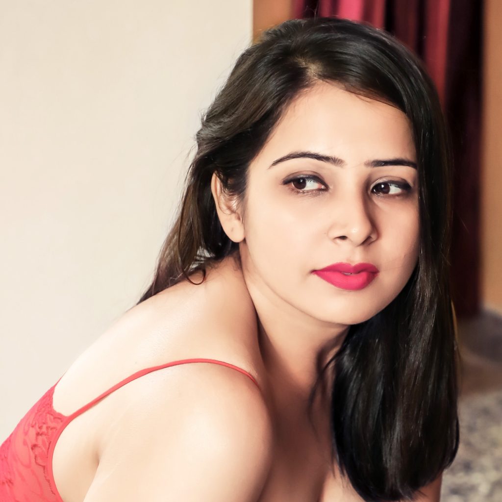 Surabhi tiwari hot