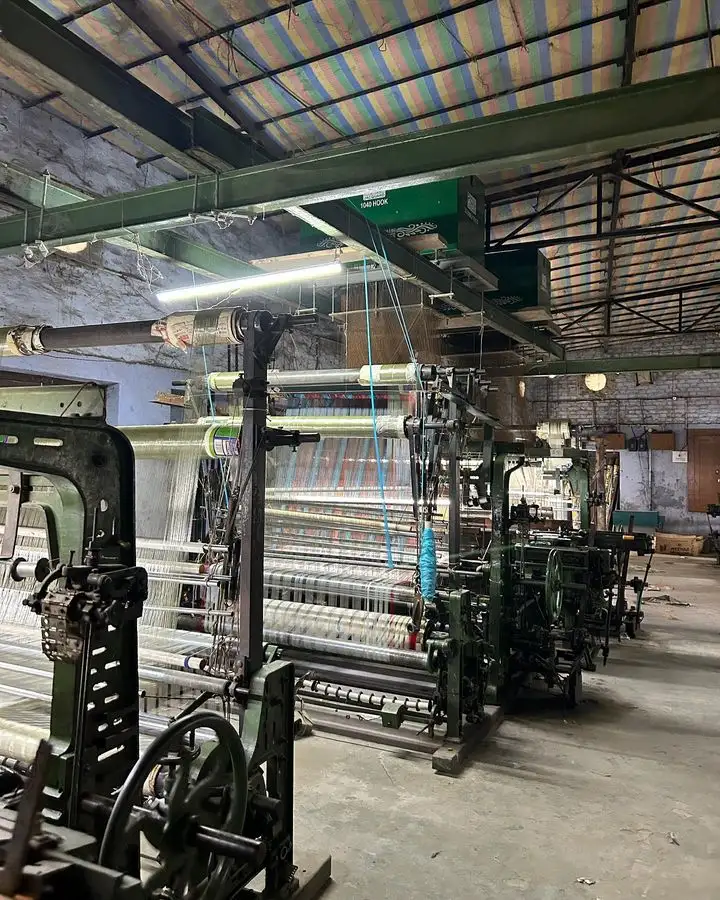  vast majority of sarees sold today under the “Banarasi” label are power-loom made