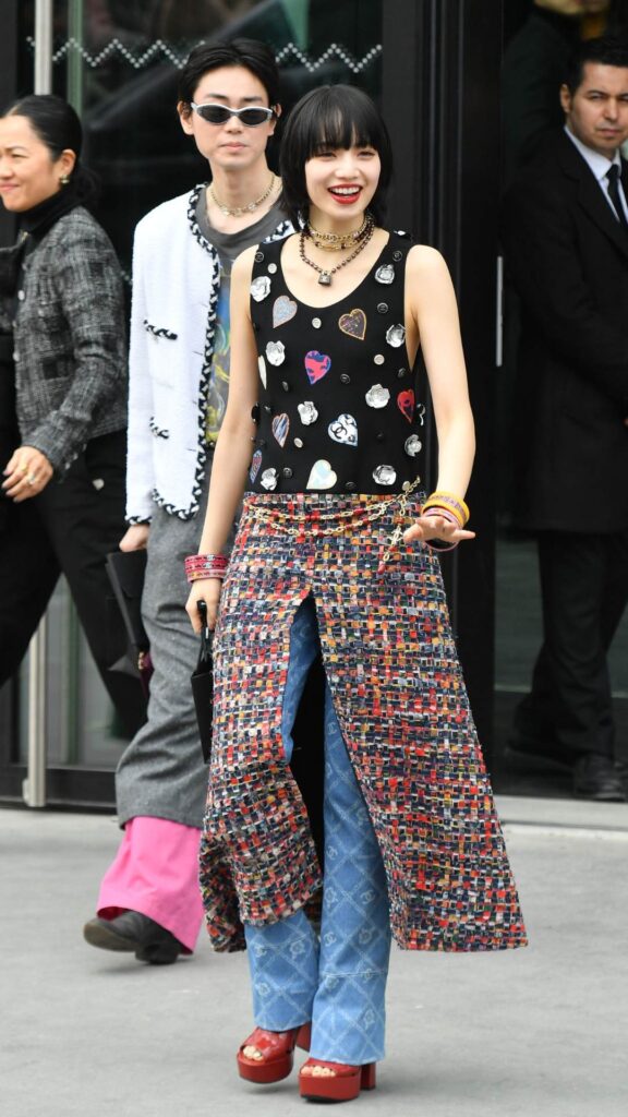 Nana Komatsu’s Best Chanel Fashion Moments, Where Rebellion Meets Parisian Precision